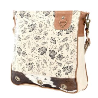 Clea Ray Cream Shoulder Bag w/ Fur Trim and Flowers 13"x 12"x 3"