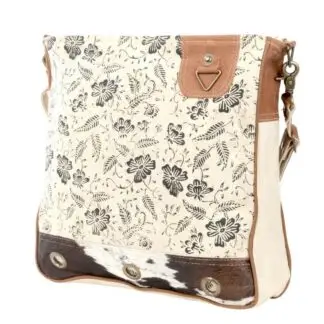 Clea Ray Cream Shoulder Bag w/ Fur Trim and Flowers 13"x 12"x 3"